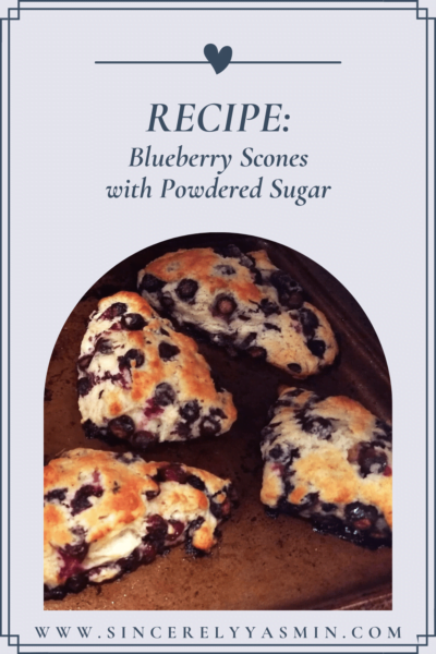 Delicious Recipe for Blueberry Scones (with Powdered Sugar)